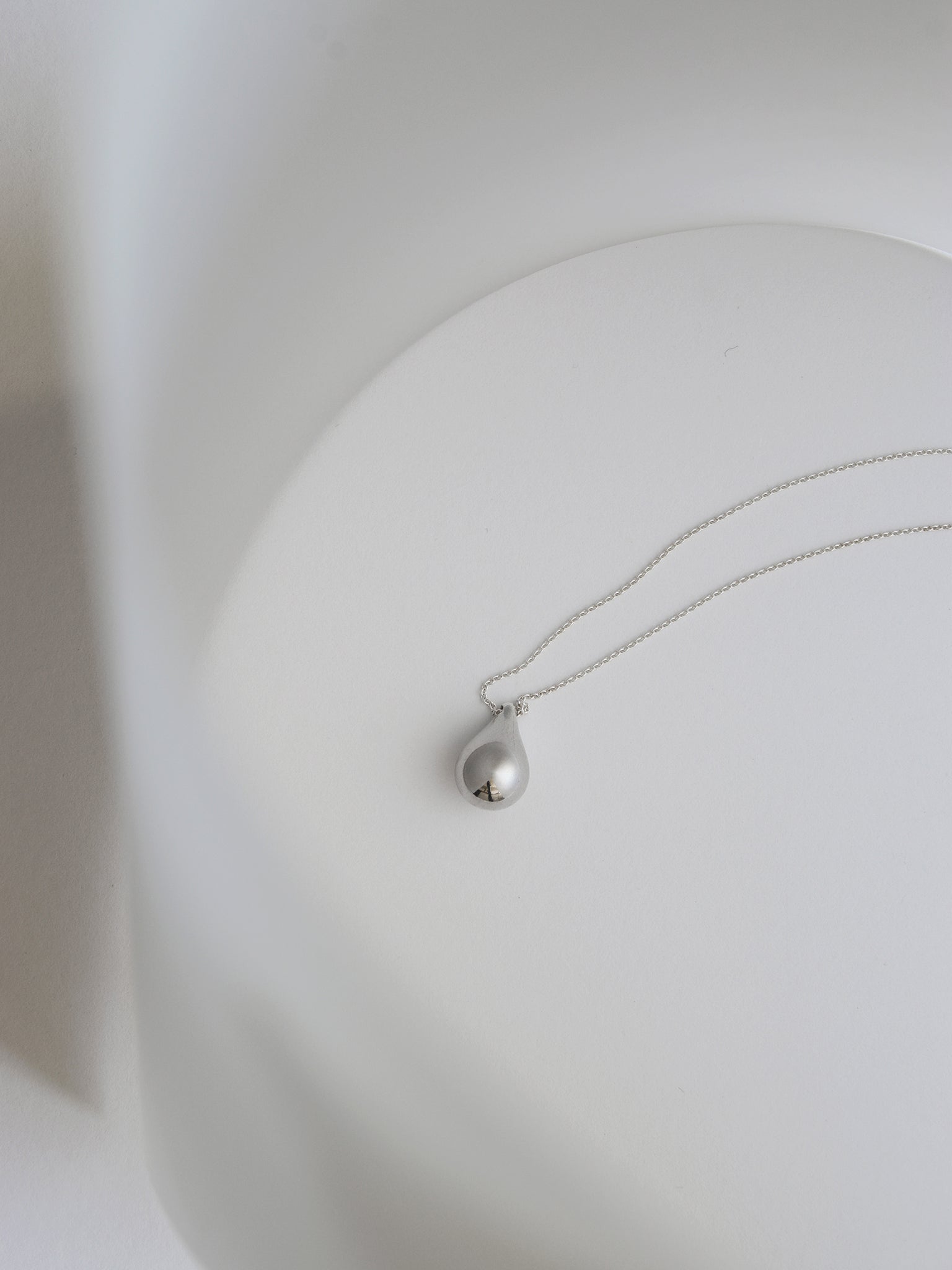 Droplet necklace - IDAMARI
