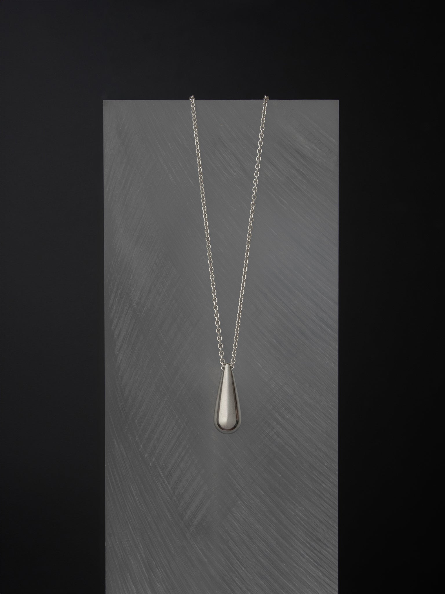 Trace necklace