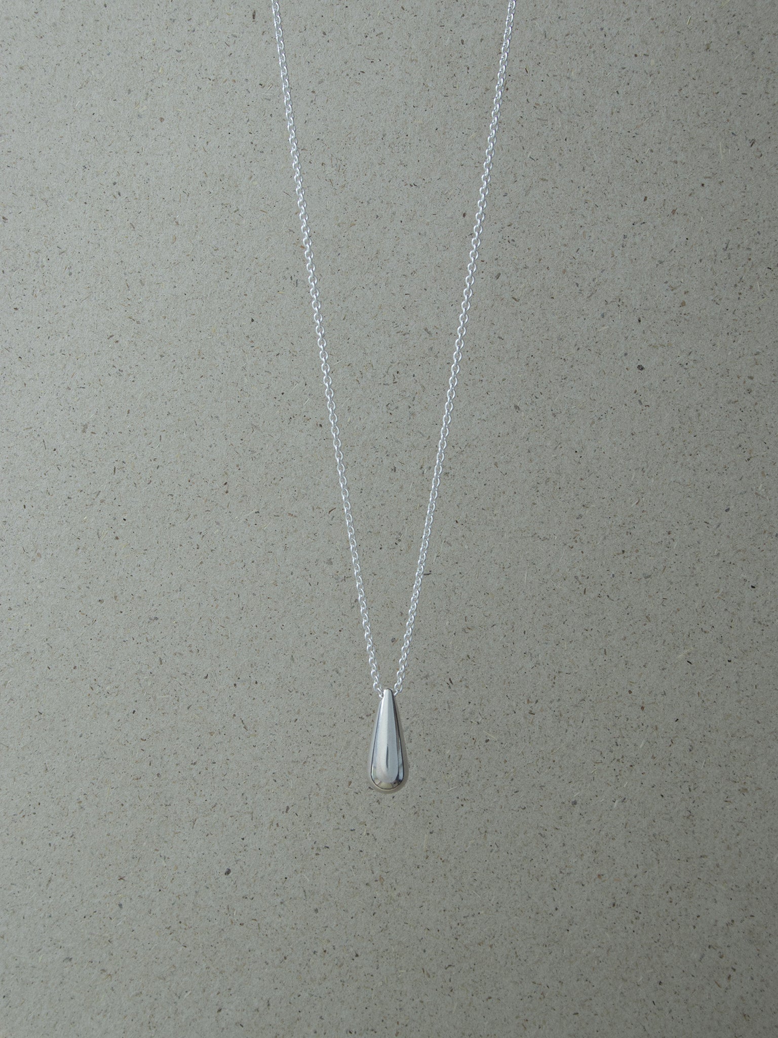 Trace necklace