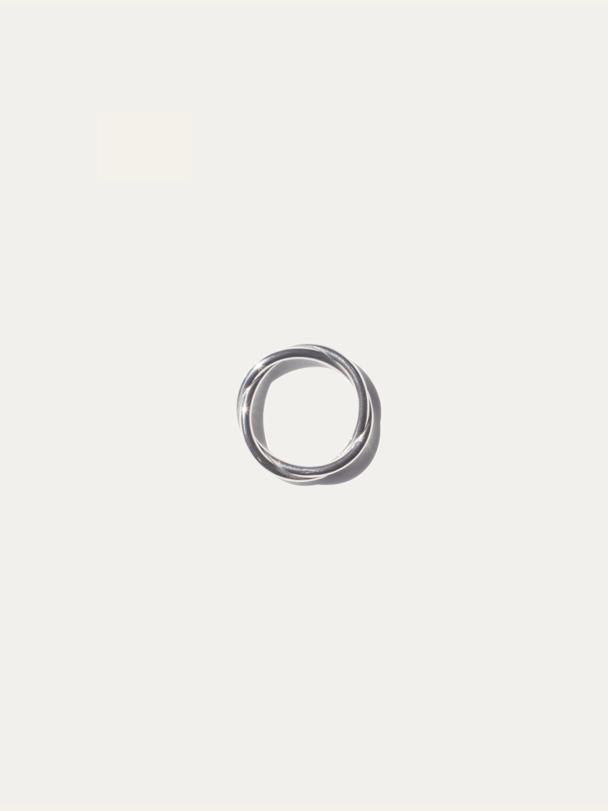 Intertwine Ring