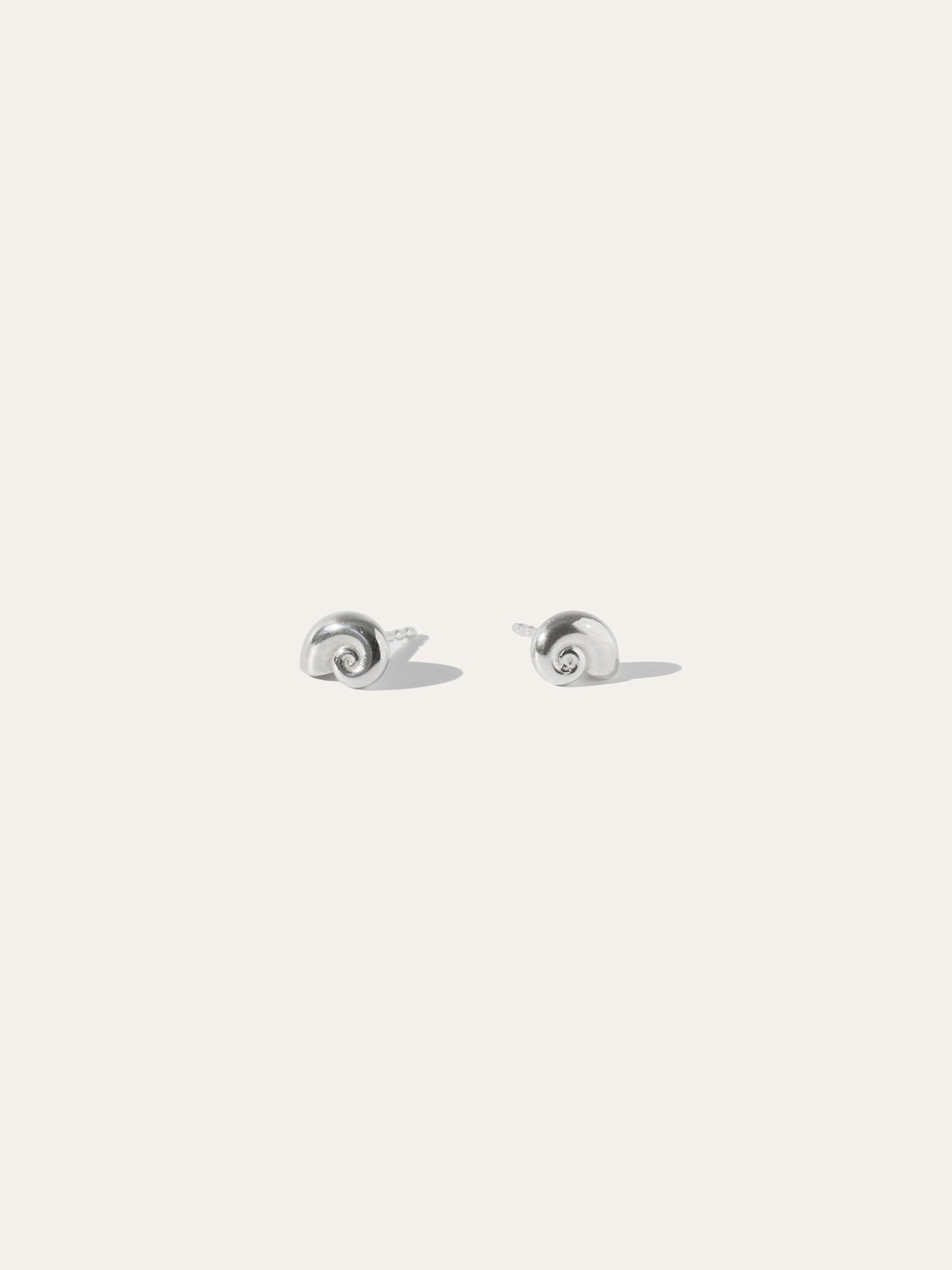 Nautilus stud earrings