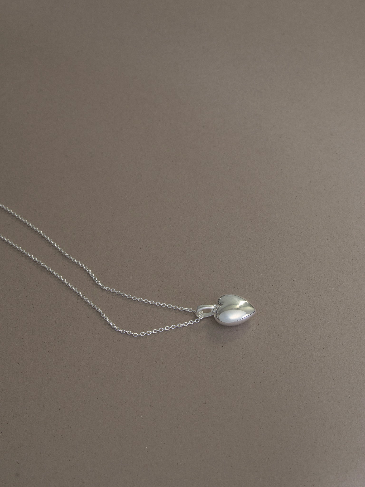 Puffy heart necklace